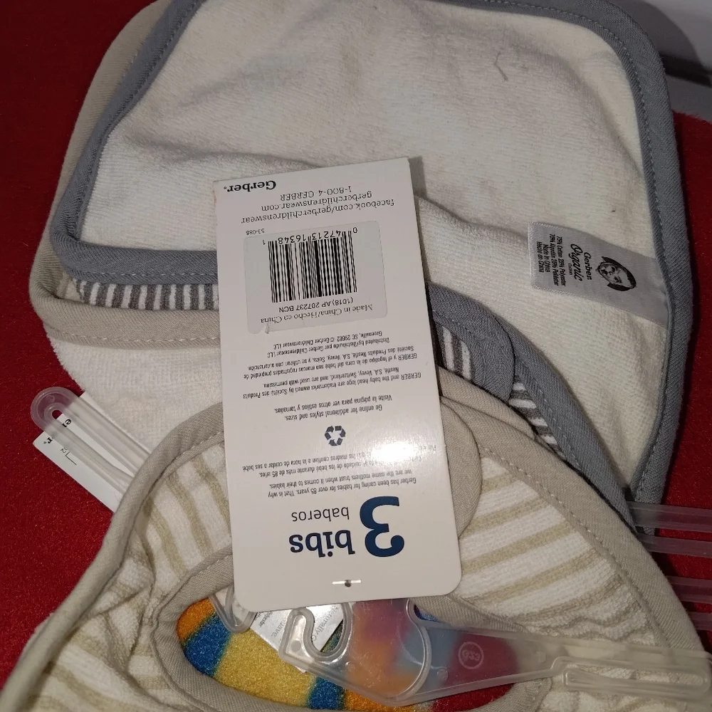 Gerber Baby Boy 3-Pack Organic Cotton Safari Bibs New
